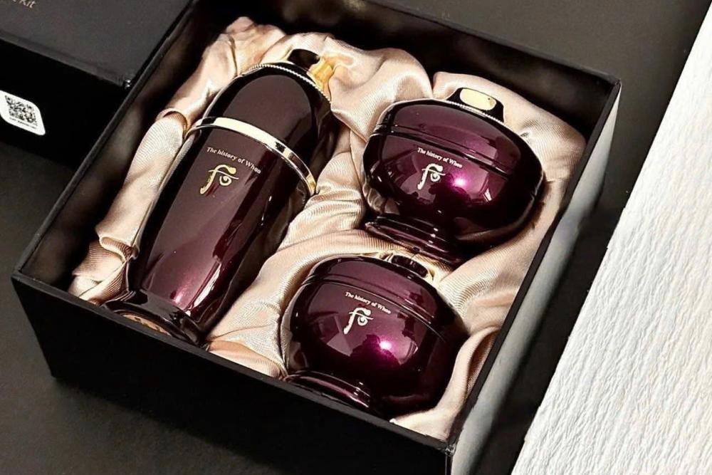 Lift, Firm & Glow with Whoo Hwanyu Go Mini Skincare Set