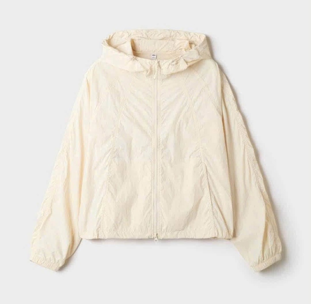 Spao Light Hooded Windbreaker (Cream) Size S
